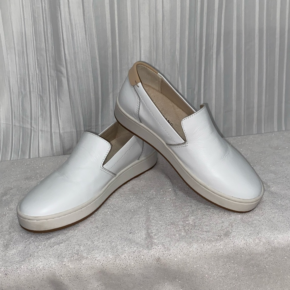 Lucky Brand Hadie Flat Leather Sneaker 6.5M 37